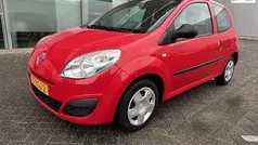 Rood Gebruikt 2009 Renault Twingo Authentique Hatchback | € 1.799 (Goede deal)