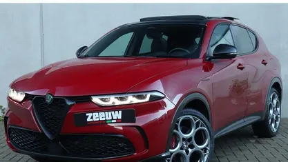 Rood Occasion 2023 Alfa Romeo Tonale Veloce SUV | € 36.900 (Eerlijke prijs)