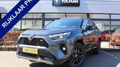 Grijs, metallic lak Gebruikt 2024 Toyota RAV4 Sport SUV | € 54.950 (Eerlijke prijs)