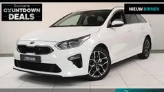 Deluxe white pearl (hw2) Gebruikt 2021 Kia Ceed Sportswagon Stationwagen | € 22.700 (Goede deal)