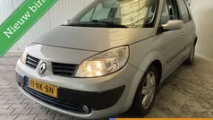 Grijs Gebruikt 2003 Renault Scénic Komfort MPV | € 650 (Eerlijke prijs)