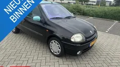 Zwart Gebruikt 1999 Renault Clio II Hatchback | € 600 (Super prijs)