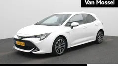 Wit Gebruikt 2020 Toyota Corolla Business Edition Hatchback | € 18.900 (Eerlijke prijs)