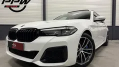 Wit Gebruikt 2021 BMW 530e M Sport Stationwagen | € 38.850 (Eerlijke prijs)