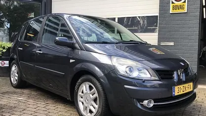Gebruikt 2008 Renault Scénic II MPV | € 1.995 (Eerlijke prijs)