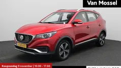 Rood Gebruikt 2020 MG ZS Luxury Sedan | € 15.495 (Eerlijke prijs)