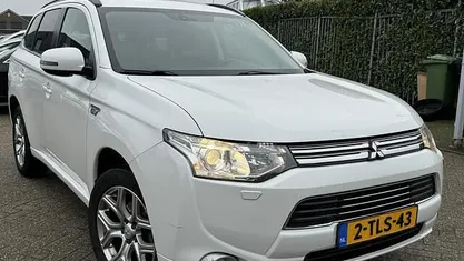 Occasion Mitsubishi Outlander Instyle 203 PK (149 kW) 2014 SUV