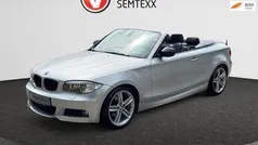 Grijs, metallic lak Gebruikt 2013 BMW 118 Cabriolet Exclusive Cabriolet | € 12.950 (Eerlijke prijs)