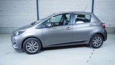 Grijs Gebruikt 2017 Toyota Yaris Executive Hatchback | € 15.950 (Eerlijke prijs)