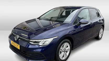 Blauw Gebruikt 2020 VW Golf VII Life Hatchback | € 20.950 (Eerlijke prijs)