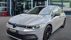 Gebruikt 2021 VW Golf VIII Style Hatchback | € 25.950 (Eerlijke prijs)