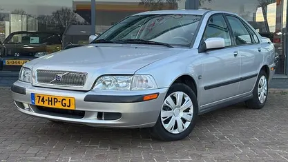 Grijs Gebruikt 2001 Volvo S40 Sedan | € 2.995 (Eerlijke prijs)