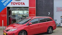 Rood Gebruikt 2014 Toyota Auris Trend Stationwagen | € 11.400 (Eerlijke prijs)