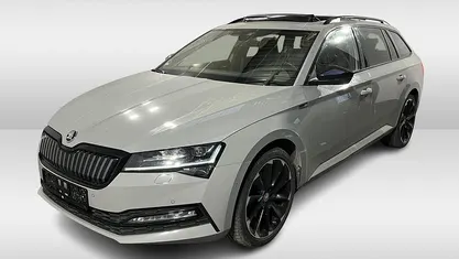 Grijs Occasion 2026 Skoda Superb Business Line Stationwagen | € 34.950 (Super prijs)