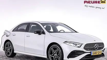 Wit Gebruikt 2024 Mercedes A250 AMG line Sedan | € 34.900 (Goede deal)