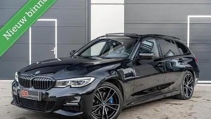 Zwart Occasion 2021 BMW 330 M Sport Stationwagen | € 34.950 (Goede deal)