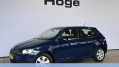 Blauw, metallic lak Gebruikt 2015 Skoda Fabia Active Hatchback | € 5.940 (Goede deal)
