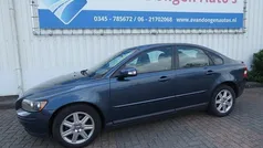 Blauw, metallic lak Gebruikt 2006 Volvo S40 Sedan | € 4.195 (Eerlijke prijs)