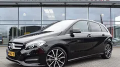 Zwart Gebruikt 2017 Mercedes B180 Edition MPV | € 18.950 (Eerlijke prijs)