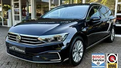 Zwart Gebruikt 2020 VW Passat Highline Stationwagen | € 19.900 (Eerlijke prijs)