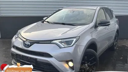 Grijs Gebruikt 2018 Toyota RAV4 Hybrid Edition SUV | € 25.900 (Goede deal)