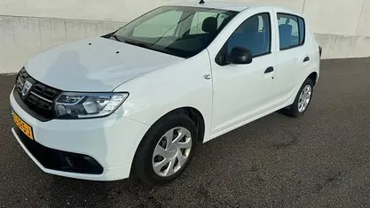 Wit Gebruikt 2017 Dacia Sandero Ambiance Hatchback | € 5.950 (Goede deal)