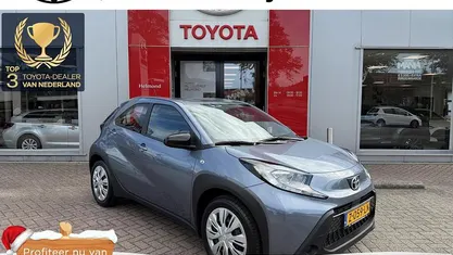 Gebruikt 2024 Toyota Aygo X Play SUV | € 18.749 (Eerlijke prijs)