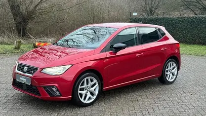 Rood (metallic) Occasion 2018 Seat Ibiza FR Hatchback | € 10.499 (Eerlijke prijs)