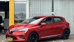 Rood Gebruikt 2022 Renault Clio V Zen Hatchback | € 18.445 (Goede deal)