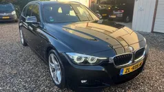 Zwart, metallic lak Gebruikt 2019 BMW 318 M Sport Stationwagen | € 18.999 (Eerlijke prijs)