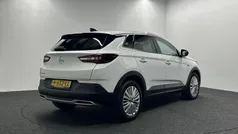 Wit Gebruikt 2020 Opel Grandland X Innovation SUV | € 15.000 (Eerlijke prijs)