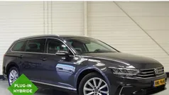 Grijs Gebruikt 2020 VW Passat Business Stationwagen | € 24.945 (Eerlijke prijs)