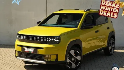 Occasion 2025 Fiat Grande Panda La Prima Hatchback | € 22.900 (Super prijs)