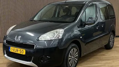 Occasion Peugeot Partner Tepee Access 98 PK (72 kW) 2013 Grijs, metallic lak MPV