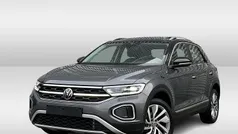 Grijs Gebruikt 2022 VW T-Roc Style SUV | € 30.950 (Eerlijke prijs)