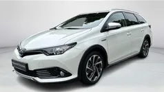 Wit Gebruikt 2018 Toyota Auris Hybrid Stationwagen | € 18.949 (Eerlijke prijs)