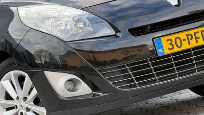 Zwart Occasion 2011 Renault Grand Scénic III MPV | € 3.425 (Eerlijke prijs)