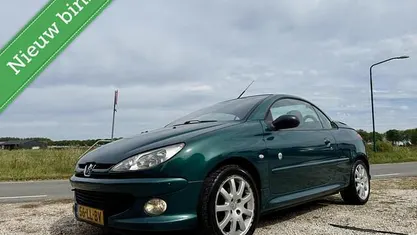 Groen Gebruikt 2003 Peugeot 206 CC Roland Garros Cabriolet | € 1.299 (Eerlijke prijs)