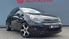 Zwart Gebruikt 2012 Kia Rio Hatchback | € 6.950 (Eerlijke prijs)