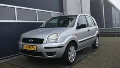 Grijs Gebruikt 2004 Ford Fusion Trend MPV | € 1.599 (Eerlijke prijs)