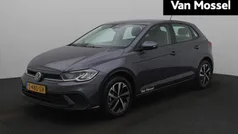 Grijs Gebruikt 2023 VW Polo Life Hatchback | € 17.900 (Eerlijke prijs)