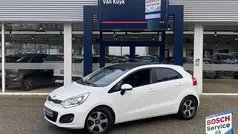 Wit Gebruikt 2012 Kia Rio Hatchback | € 6.450 (Eerlijke prijs)