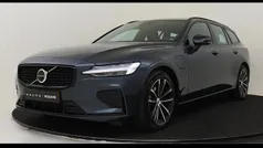 Blauw Gebruikt 2025 Volvo V60 Plus Stationwagen | € 43.890 (Eerlijke prijs)
