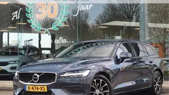 Blauw Gebruikt 2021 Volvo V60 Momentum Stationwagen | € 18.950 (Goede deal)