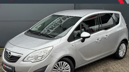 Grijs Occasion 2013 Opel Meriva Cosmo MPV | € 7.440 (Eerlijke prijs)