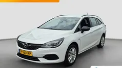 Wit Gebruikt 2022 Opel Astra Edition Stationwagen | € 14.595 (Super prijs)
