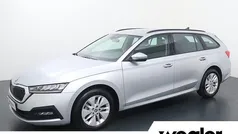 Grijs Gebruikt 2024 Skoda Octavia Ambition Stationwagen | € 25.440 (Eerlijke prijs)