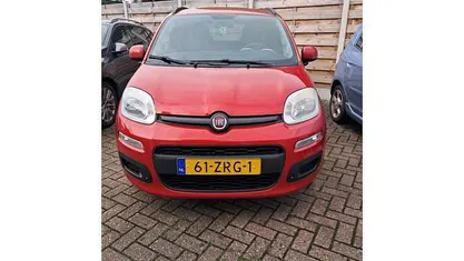 Occasion Fiat Panda Lounge 65 PK (47 kW) 2013 Rood Hatchback