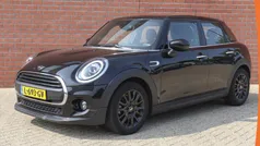 Gebruikt 2021 Mini Cooper Business Hatchback | € 20.890 (Eerlijke prijs)