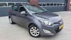 Grijs Gebruikt 2014 Hyundai i20 Hatchback | € 2.950 (Eerlijke prijs)